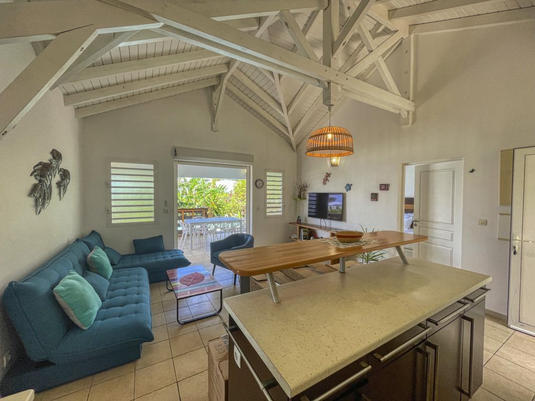 11.Location villa piscine Sainte Anne Guadeloupe_Salon